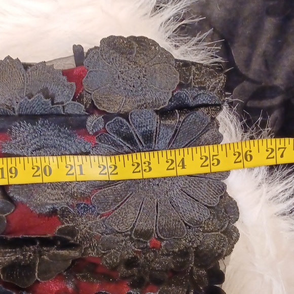 DOLLSKILL SUGAR THRILLS 1X BURGUNDY/ BLACK FLOWER APPLIQUES OVERLAY FULLY LINED - Picture 12 of 15